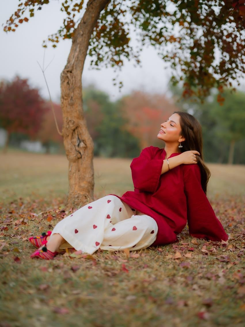 RED HEARTS Stitched 2PC