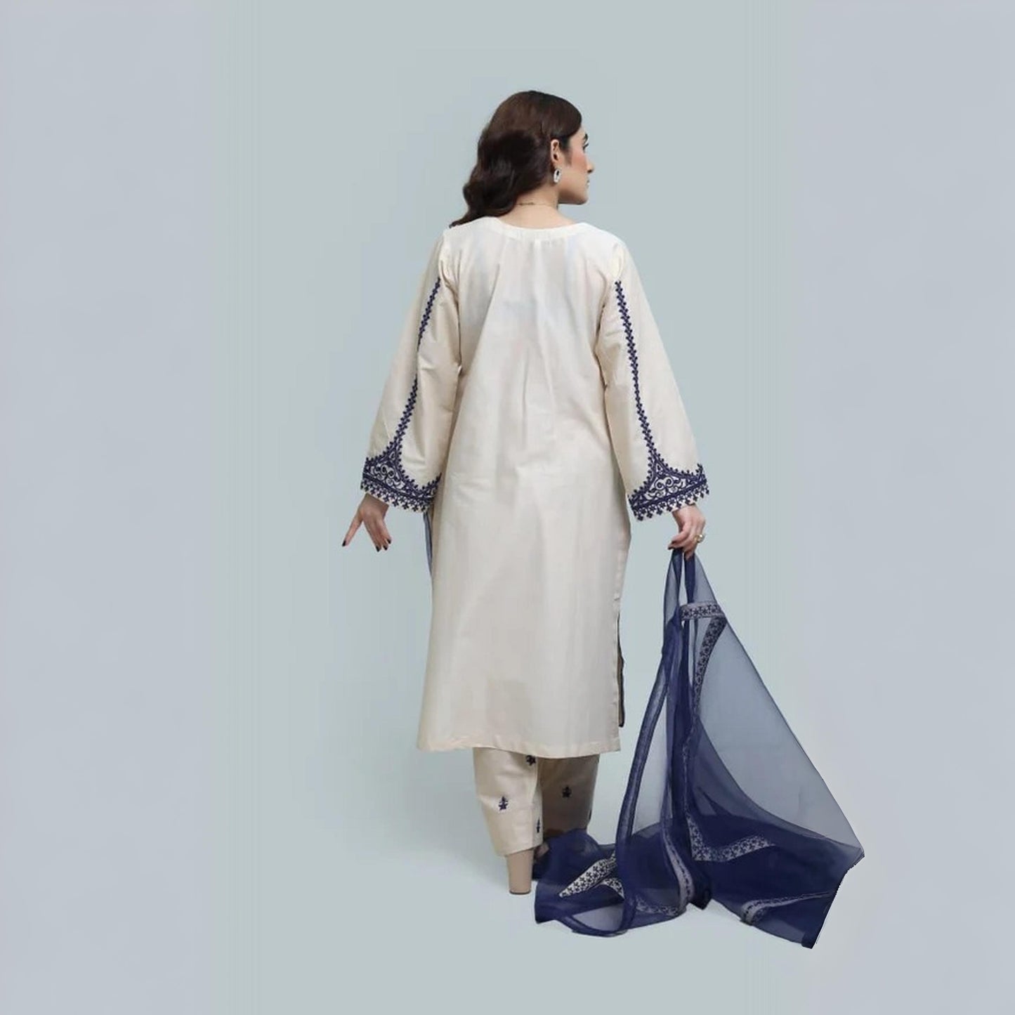 Ivory Elegance - Stitched 3 Pc Suit