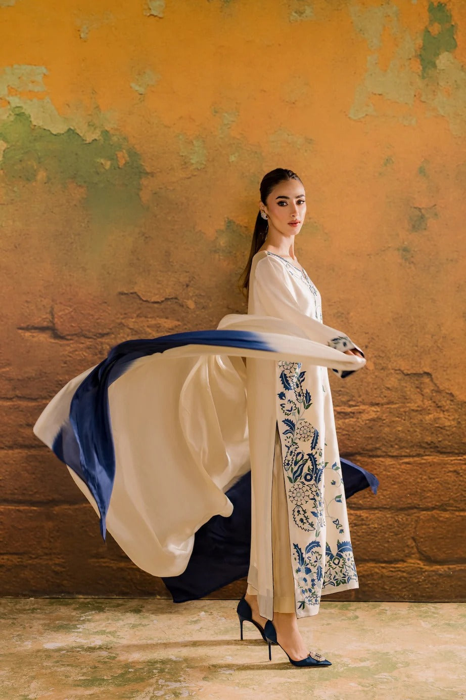 Aarina Embroided Long Length 3 PCs